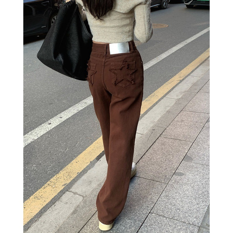 Carol – Retro Vrouwelijke Jeans met Pentagram Achterzak