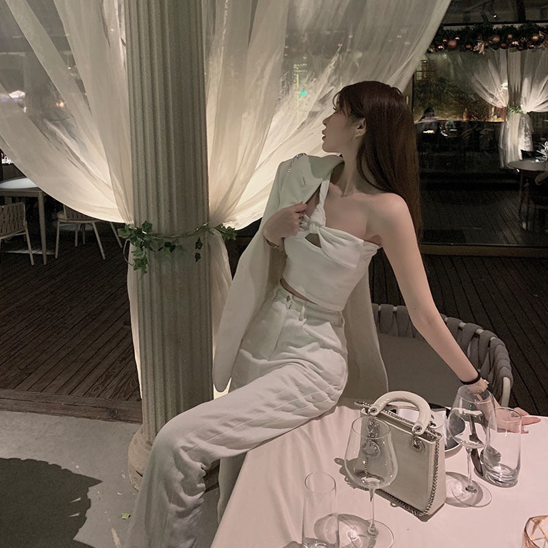 Nicola – Witte Casual Losse Blazer met Rug Split