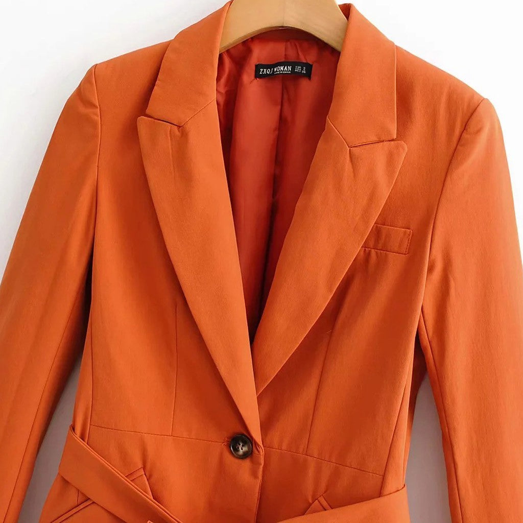 Marion – Lange mouw blazer met riem