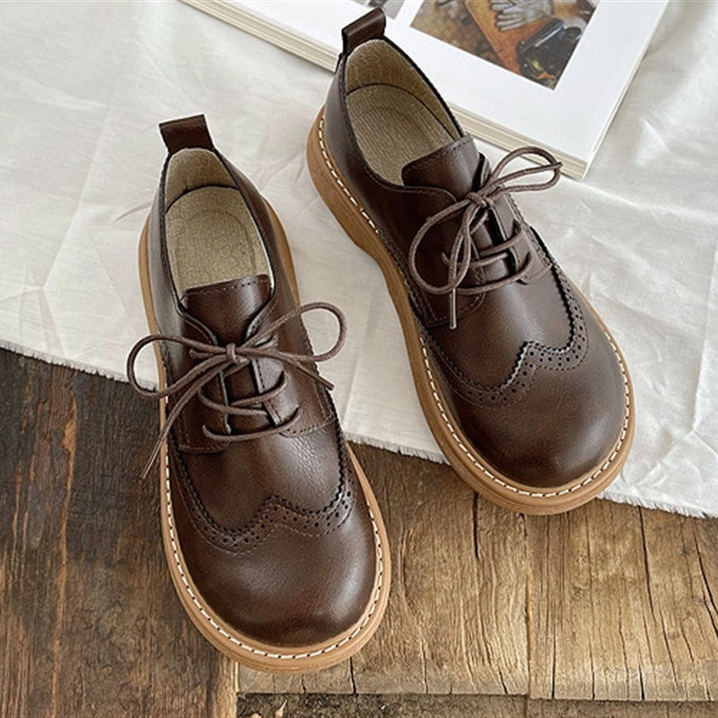 Abigail – Brogue Hollow Vegan Leren Veterschoenen met Retro Chunky Hak