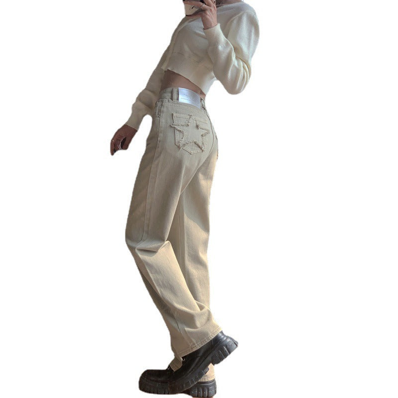 Carol – Retro Vrouwelijke Jeans met Pentagram Achterzak