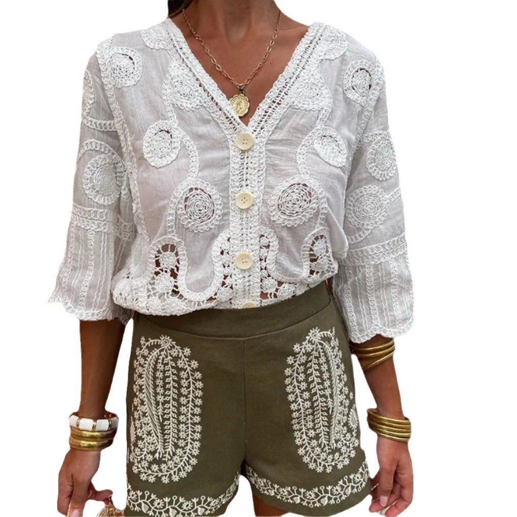 Michelle – Zoet V-hals Losvallende T-shirt met Knopen