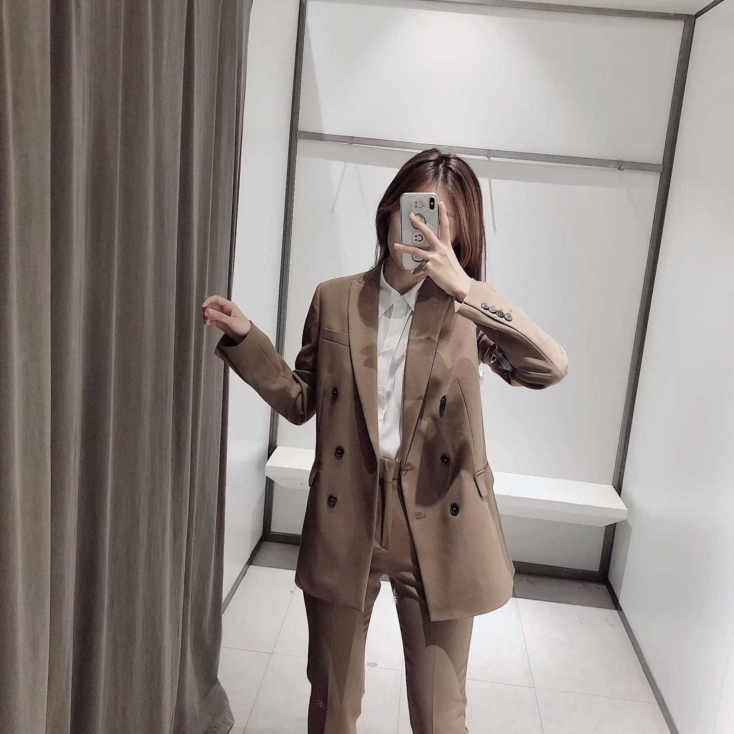 Jessica – Dubbelknoop Blazer in Bruin