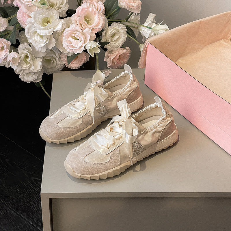 Abigail – Retro Platte Slofjes met Ademend Comfort