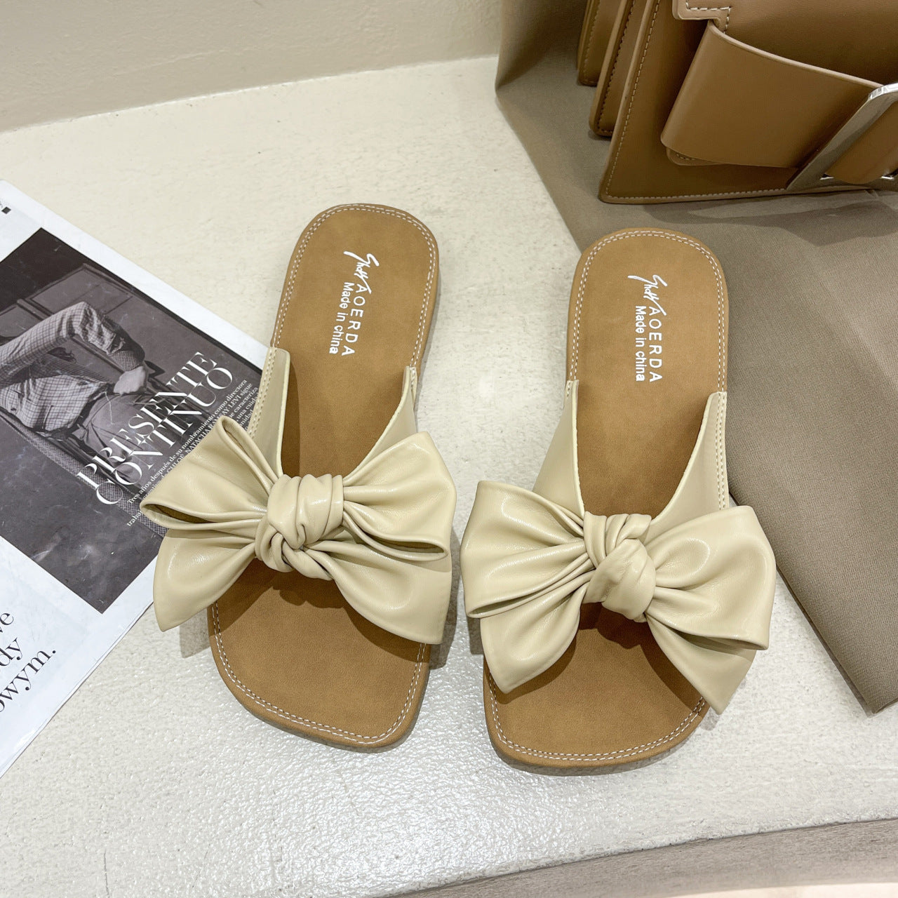 Sue – Zachte Dames Slippers met Strik