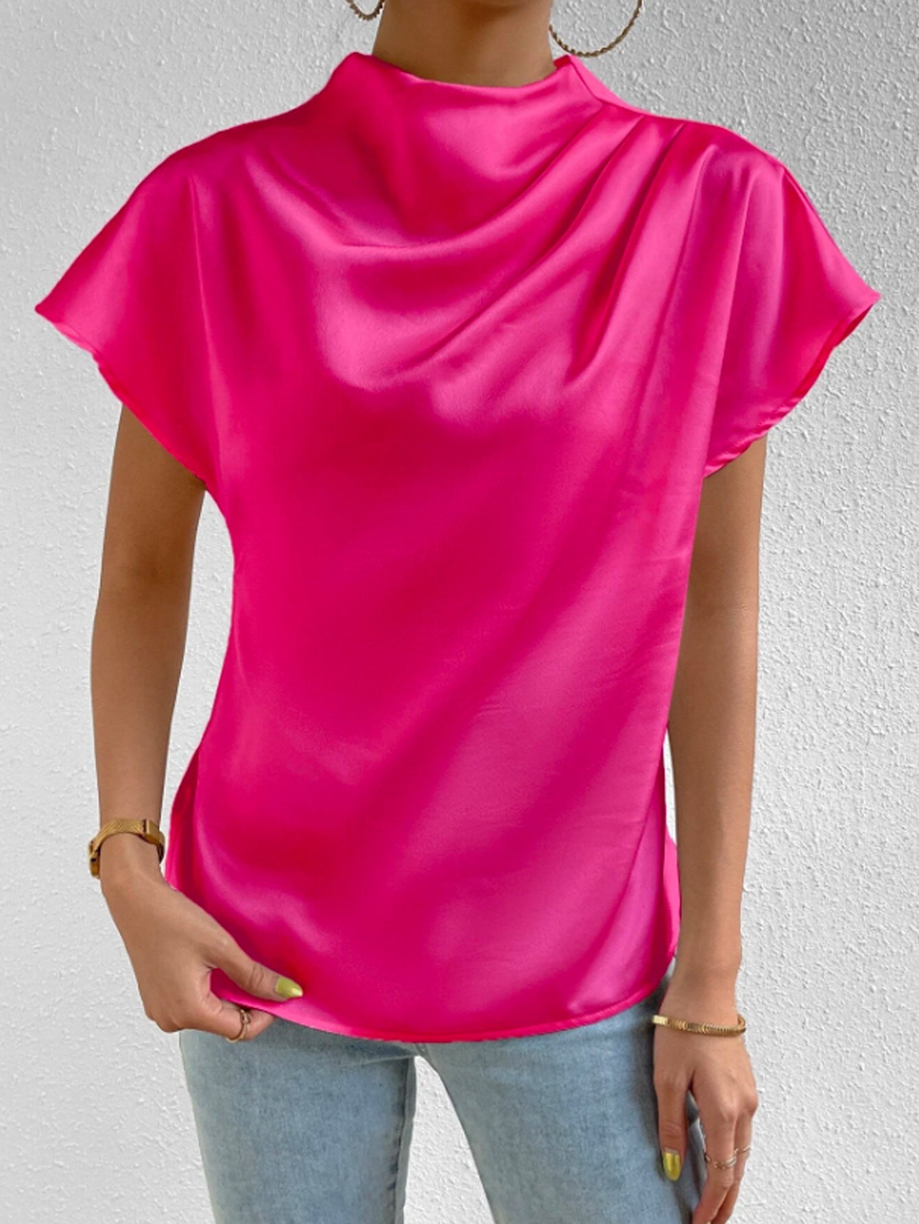 Joy – Losse Damestop met Ronde Hals en Effen Kleur