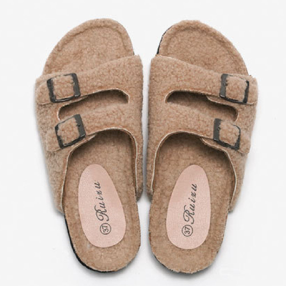 Jacqueline – Warme Strandslippers met Gesp
