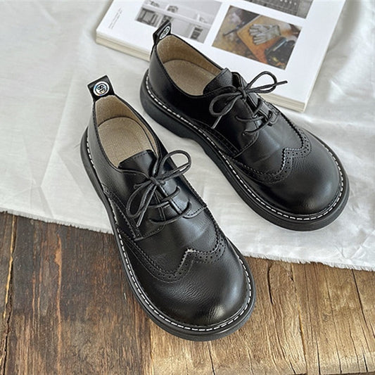 Abigail – Brogue Hollow Vegan Leren Veterschoenen met Retro Chunky Hak