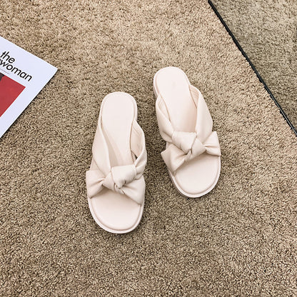 Kathleen – Eenvoudige Zwarte Lage Hakken Zomerslippers met Zachte Zool