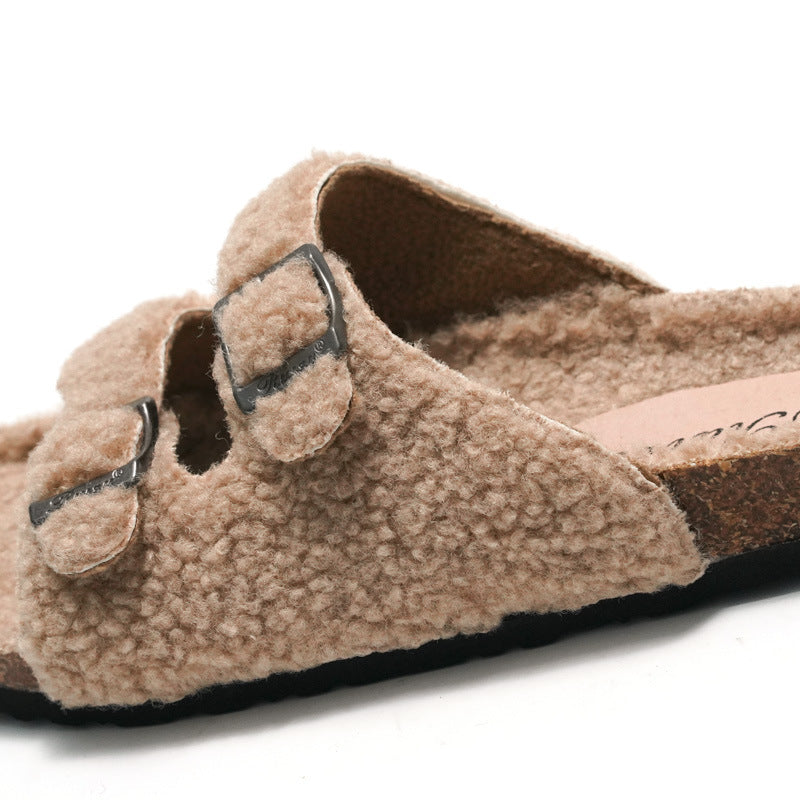 Jacqueline – Warme Strandslippers met Gesp