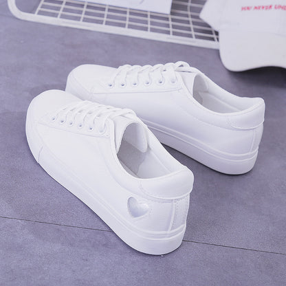 Lucy – Ademend Luchtig Hart Platte Sneakers voor Dames in Premium Vegan Leer