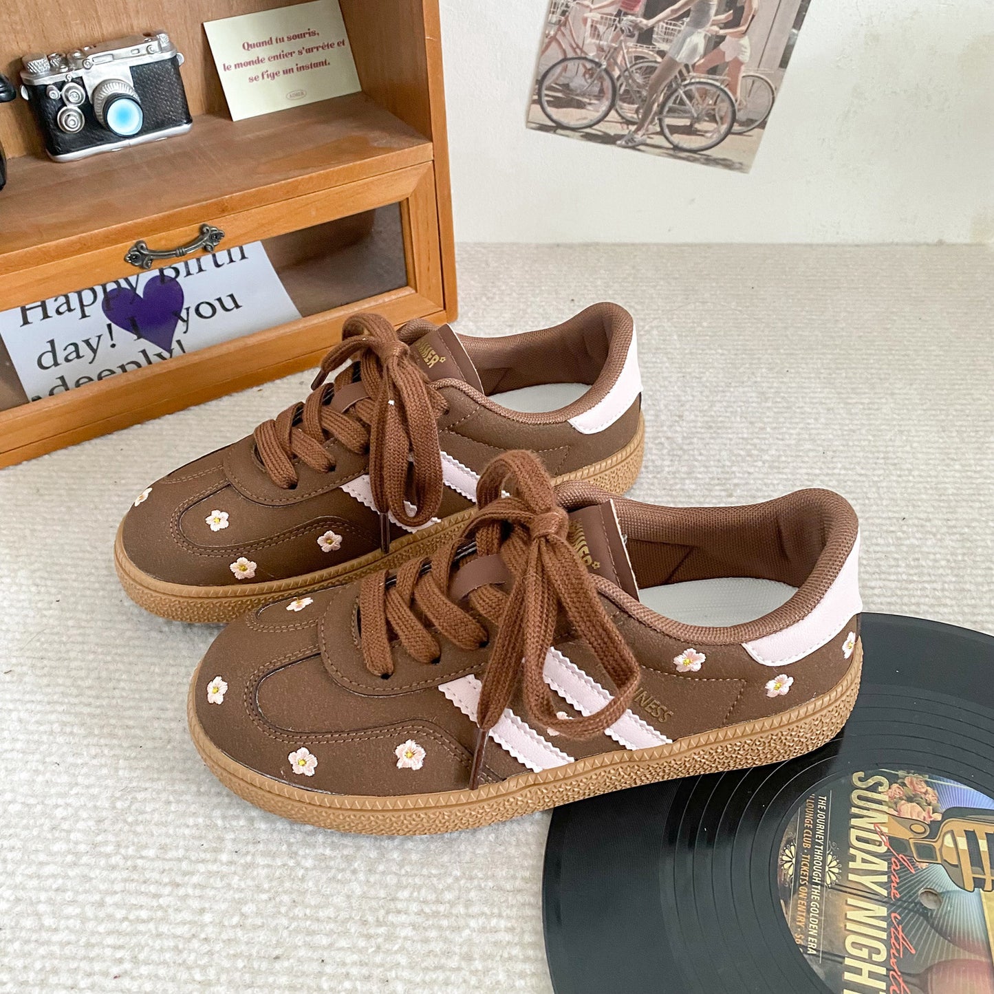 Jasmine – Platte Dames Sneakers met Veters