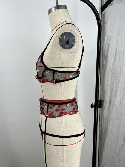 Mesh Lace Love Embroidered Three-point Sexy Lingerie Suit