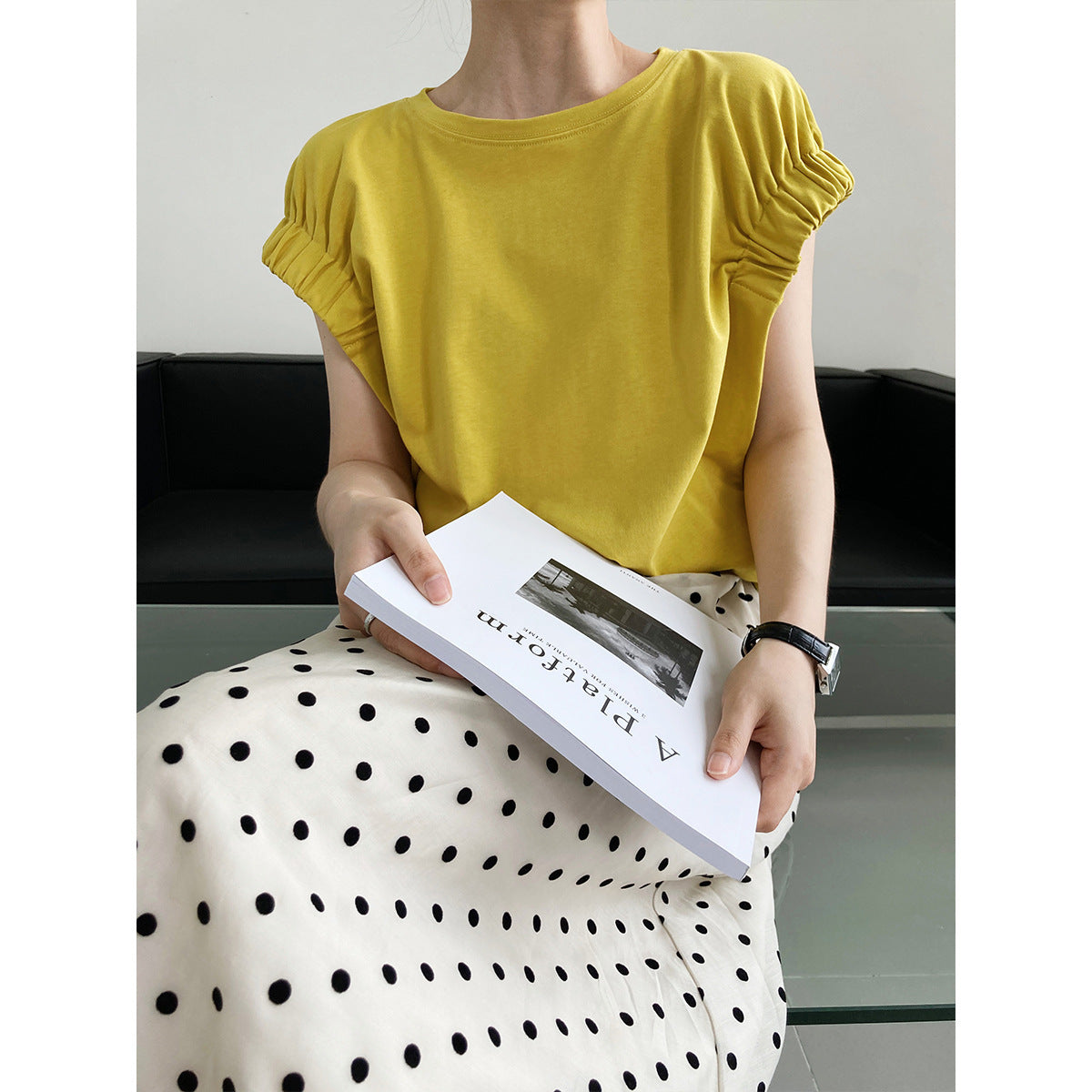 Joan – T-shirt met Smalle Mouwen en Plooien