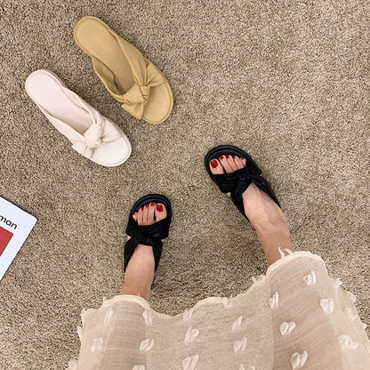Kathleen – Eenvoudige Zwarte Lage Hakken Zomerslippers met Zachte Zool
