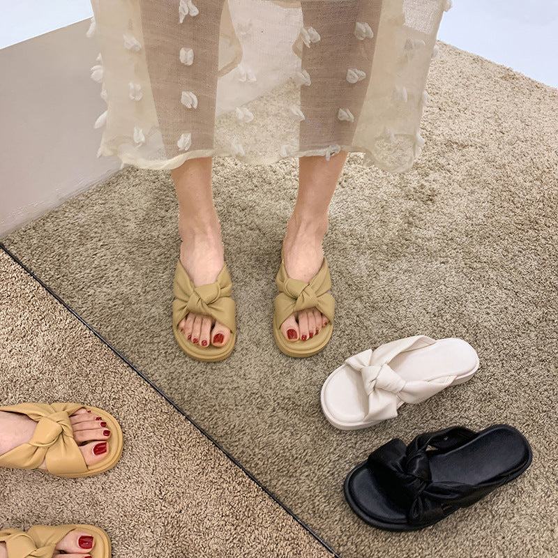 Kathleen – Eenvoudige Zwarte Lage Hakken Zomerslippers met Zachte Zool