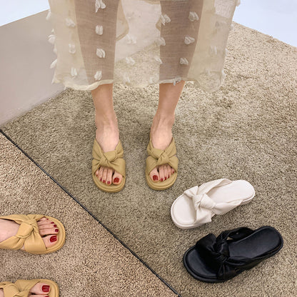 Kathleen – Eenvoudige Zwarte Lage Hakken Zomerslippers met Zachte Zool