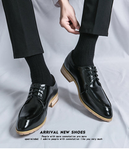Benjamin – Formele Pumps met Houten Hak